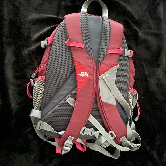 North Face Recon Backpack Red, Gray and Black - Picture 2 of 6